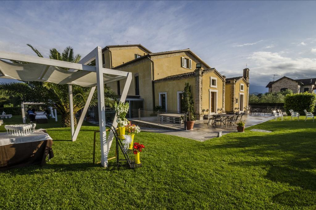 Country House Corte Del Sole Campolungo Luaran gambar